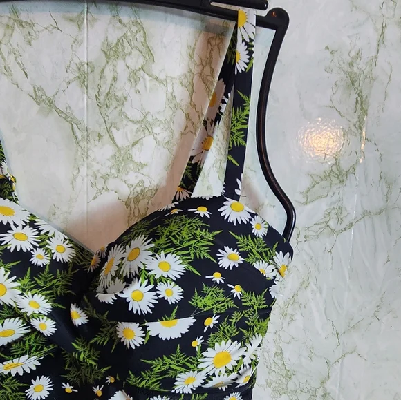 Hilor Daisy Print 1-Piece Swimsuit - Picture 3 of 13